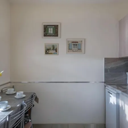 In With 2 Bedrooms, Jacuzzi And Wifi *
